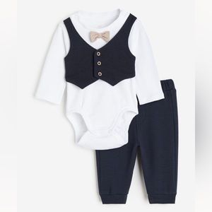 Adorable 2 piece set-onesie and pants
